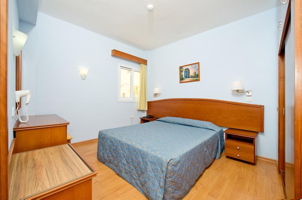 Tasia Maris Gardens Ayia Napa Habitación foto